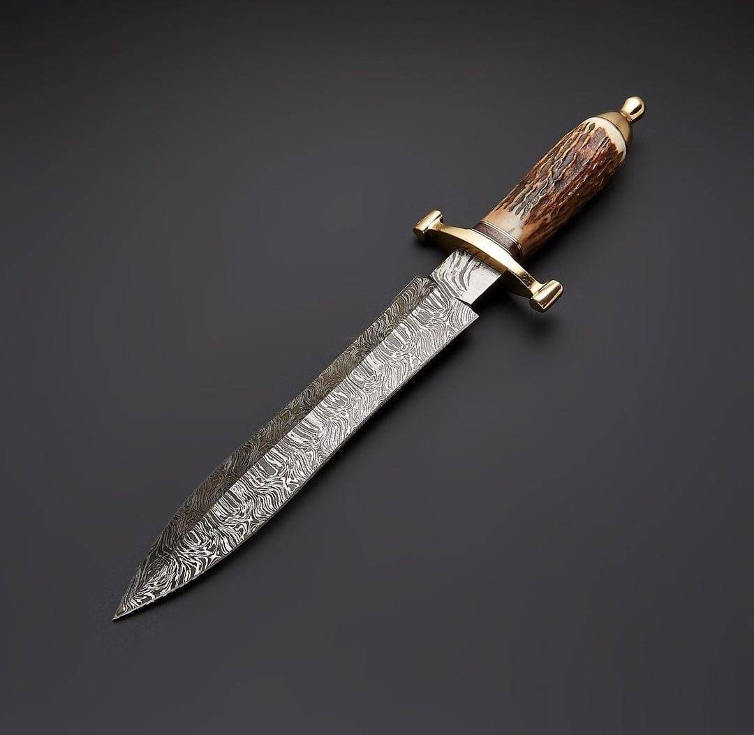 Custom handmade damascus steel Hunting dagger with leather sheath/Antler horn