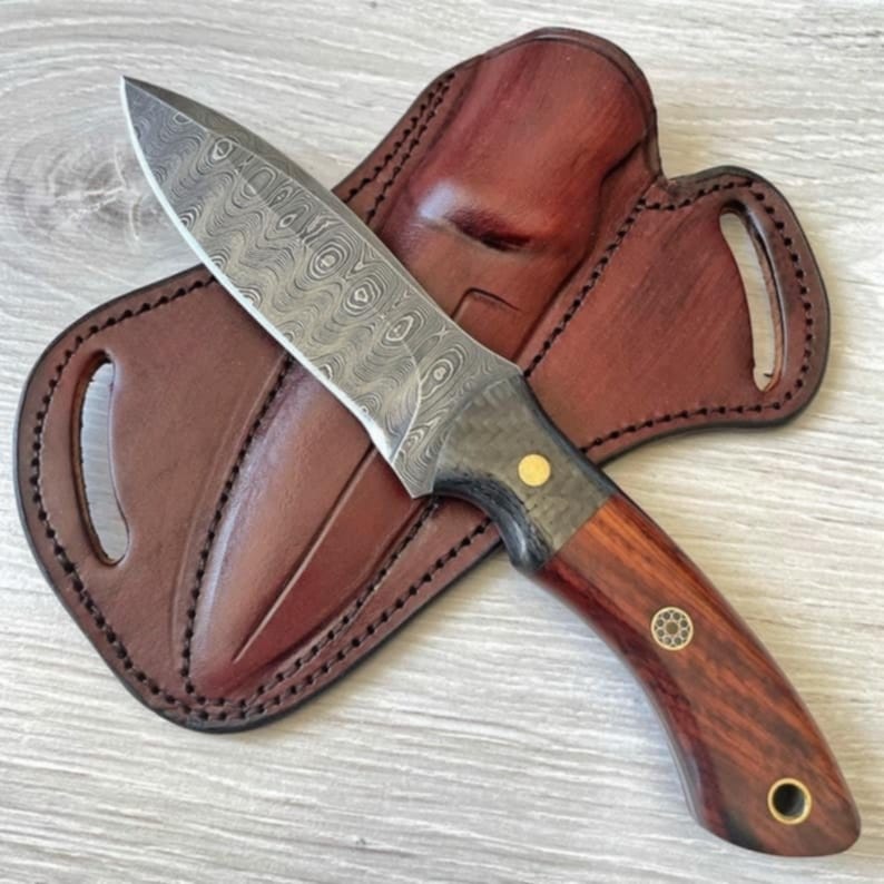 Custom handmade damascus steel skinner knife with leather sheath