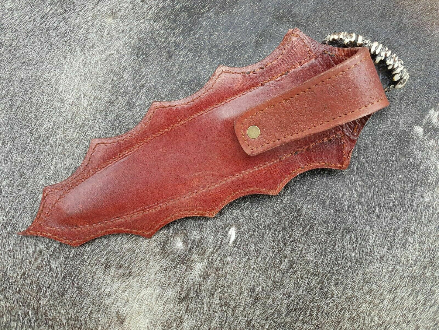 Custom handmade D2 steel skinner knife with leather sheath