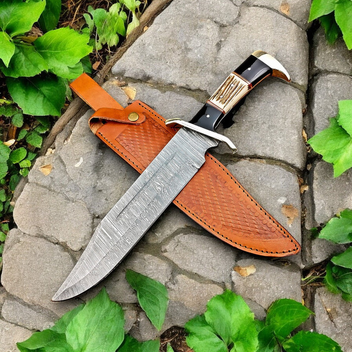 Custom handmade damascus steel hunting knife with leather sheath!