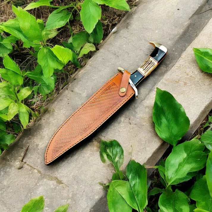 Custom handmade damascus steel hunting knife with leather sheath!