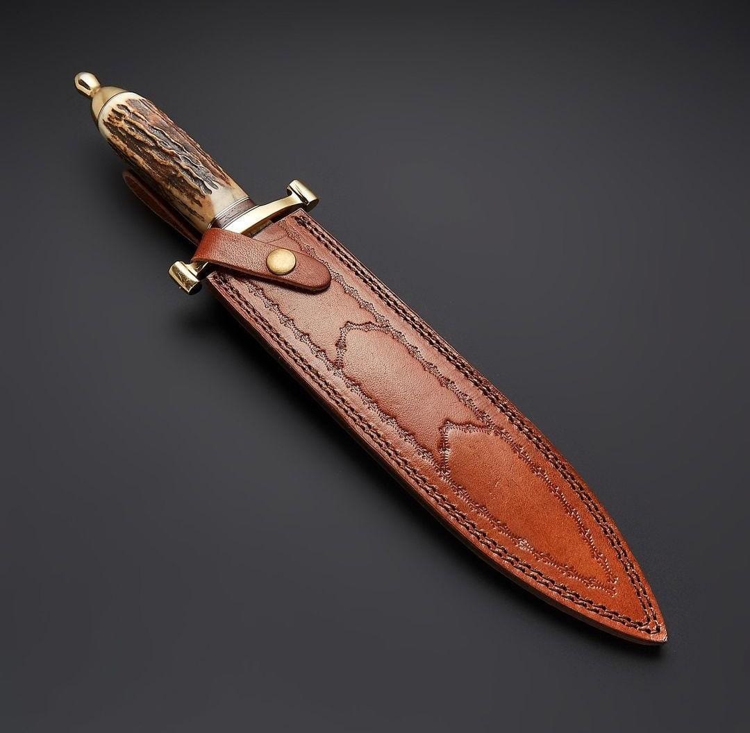 Custom handmade damascus steel Hunting dagger with leather sheath/Antler horn