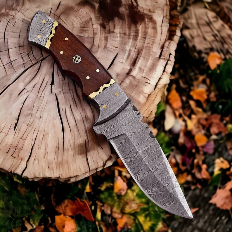 Custom handmade damascus steel skinner knife with leather sheath!